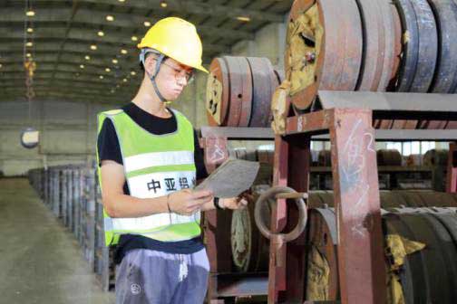 深圳中亞鋁業鋁型材模具車間